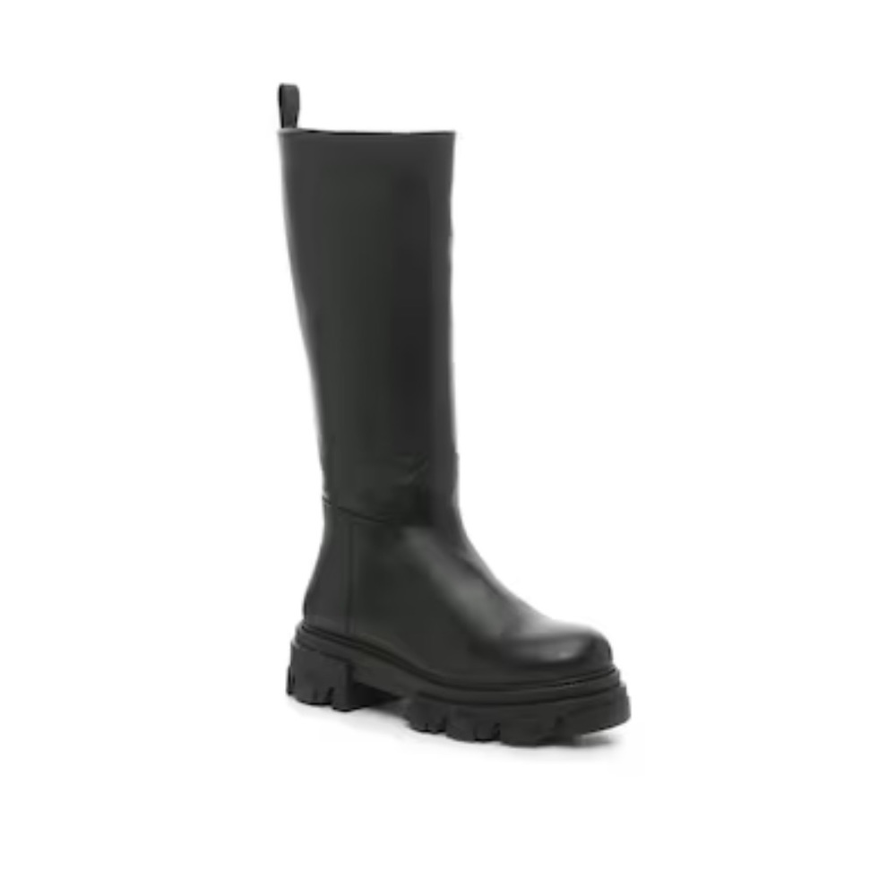 Steve Madden “priority boot”